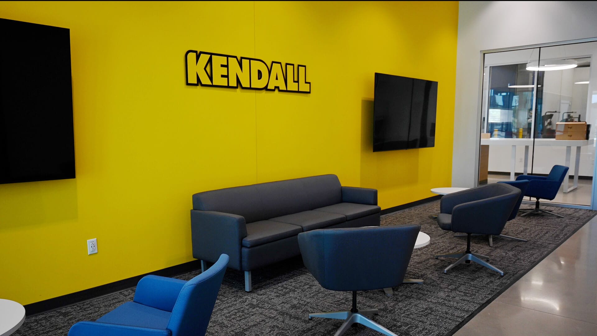 Kendall Service Center Lounge